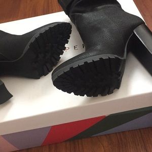 Katy Perry black distressed metallic boots NWT 7.5